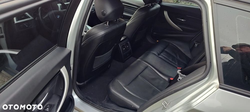 BMW Seria 3 320d - 15