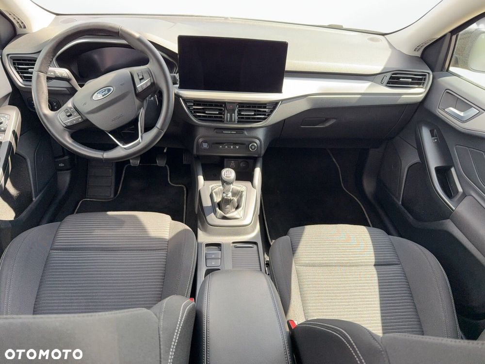 Ford Focus - 11