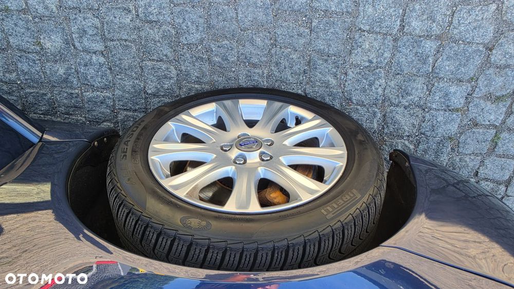 Volvo V70 2.5T Momentum - 16