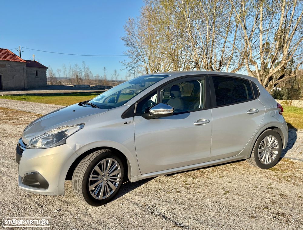 Peugeot 208 1.2 PureTech Style - 2