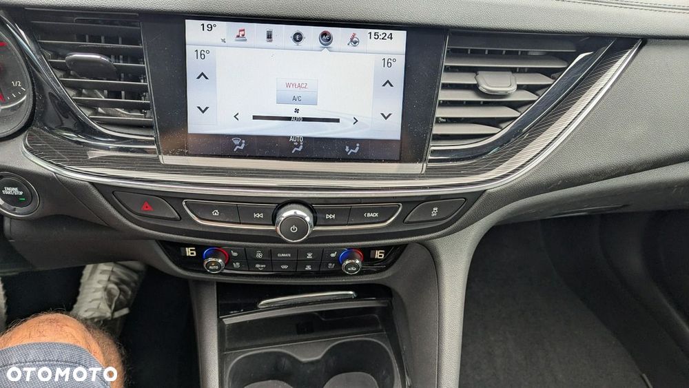 Opel Insignia - 27