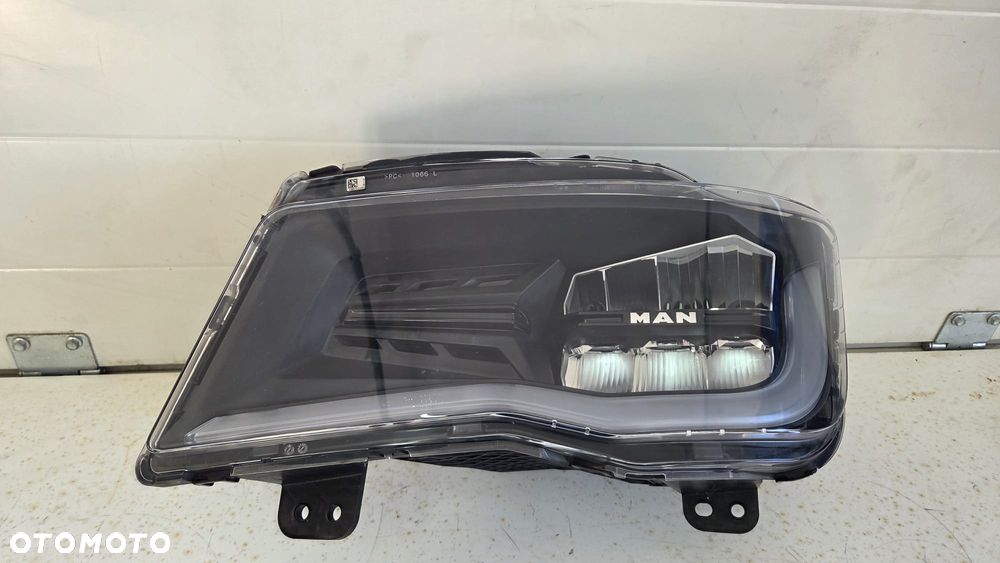 Lampa przednia reflektor full led Man 81251016819 - 1