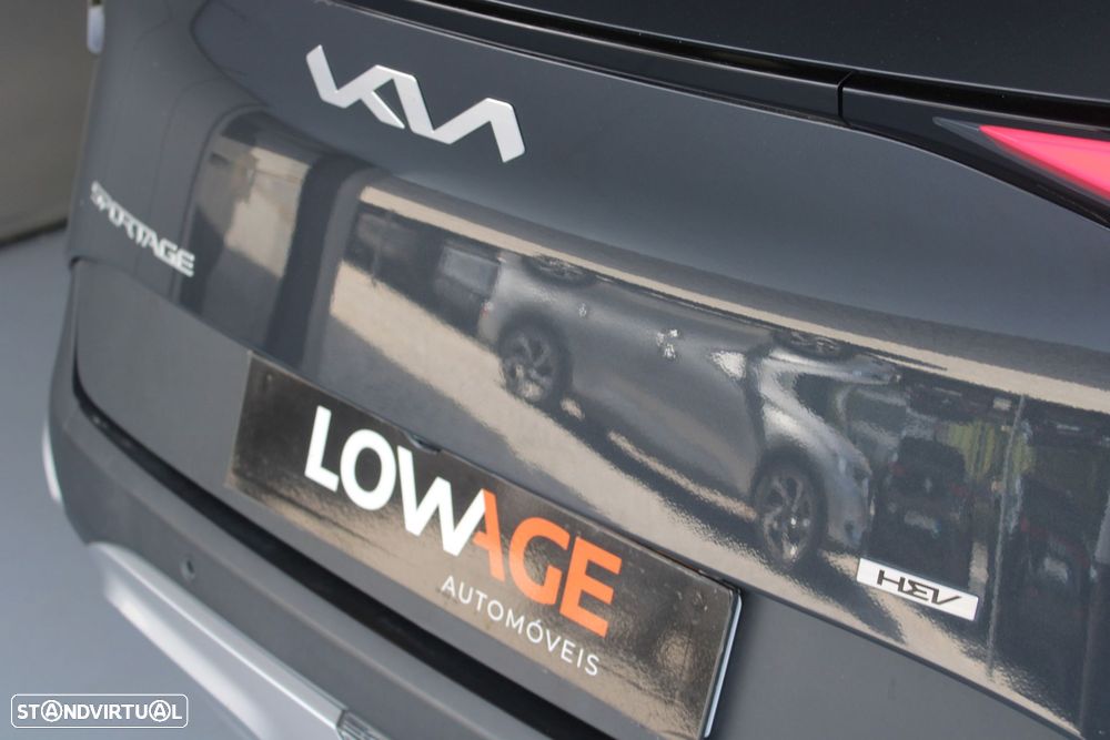 Kia Sportage 1.6 T-GDi HEV Tech - 33