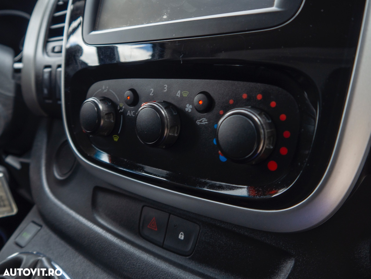 Renault Trafic - 33