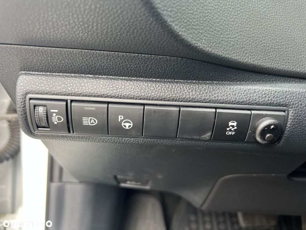 Toyota Corolla 1.8 Hybrid Comfort - 21