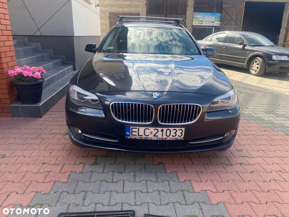 BMW Seria 5 525d - 8