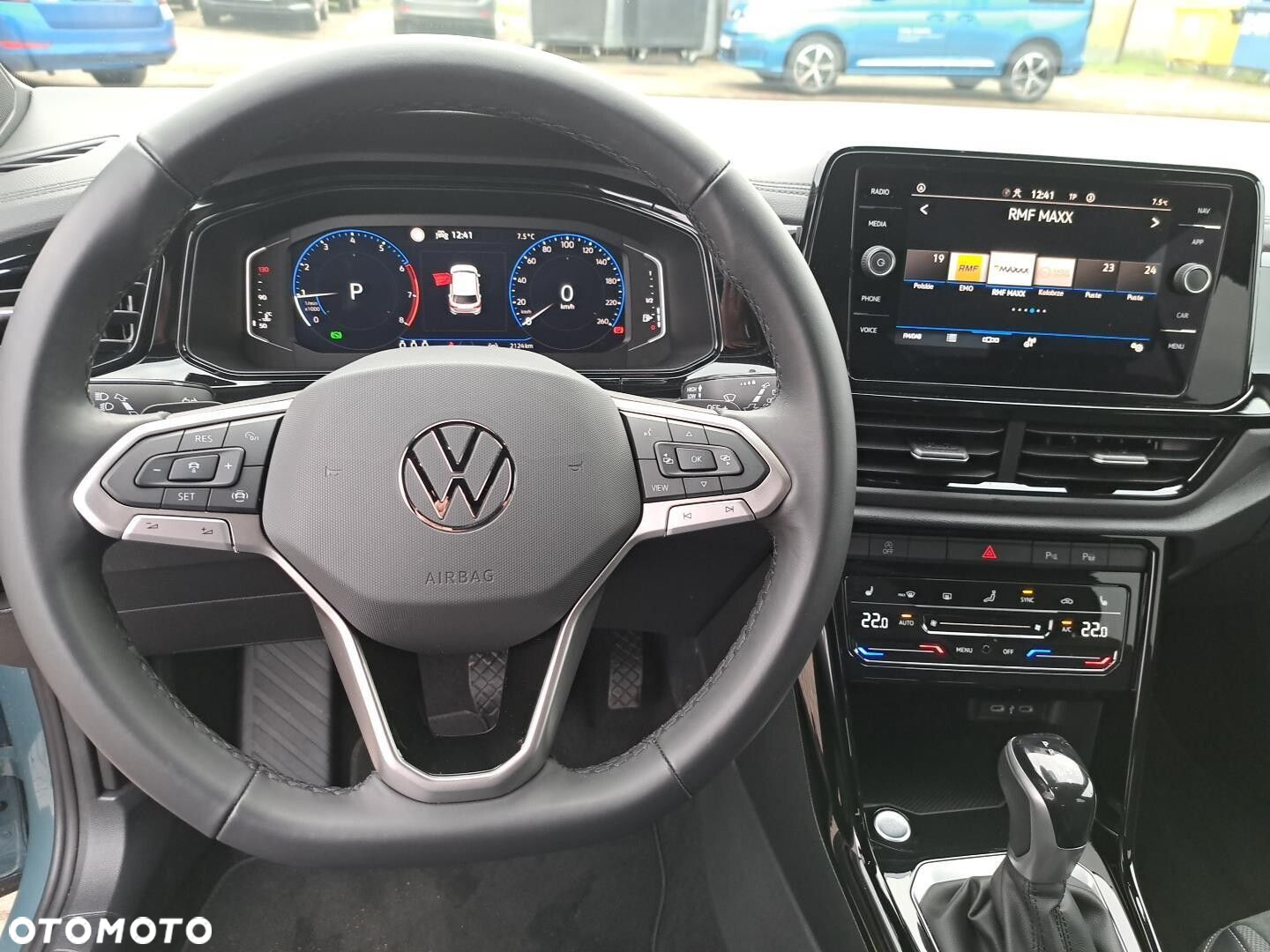 Volkswagen T-Roc - 13