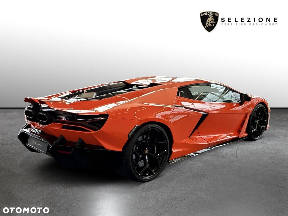 Lamborghini Revuelto - 4