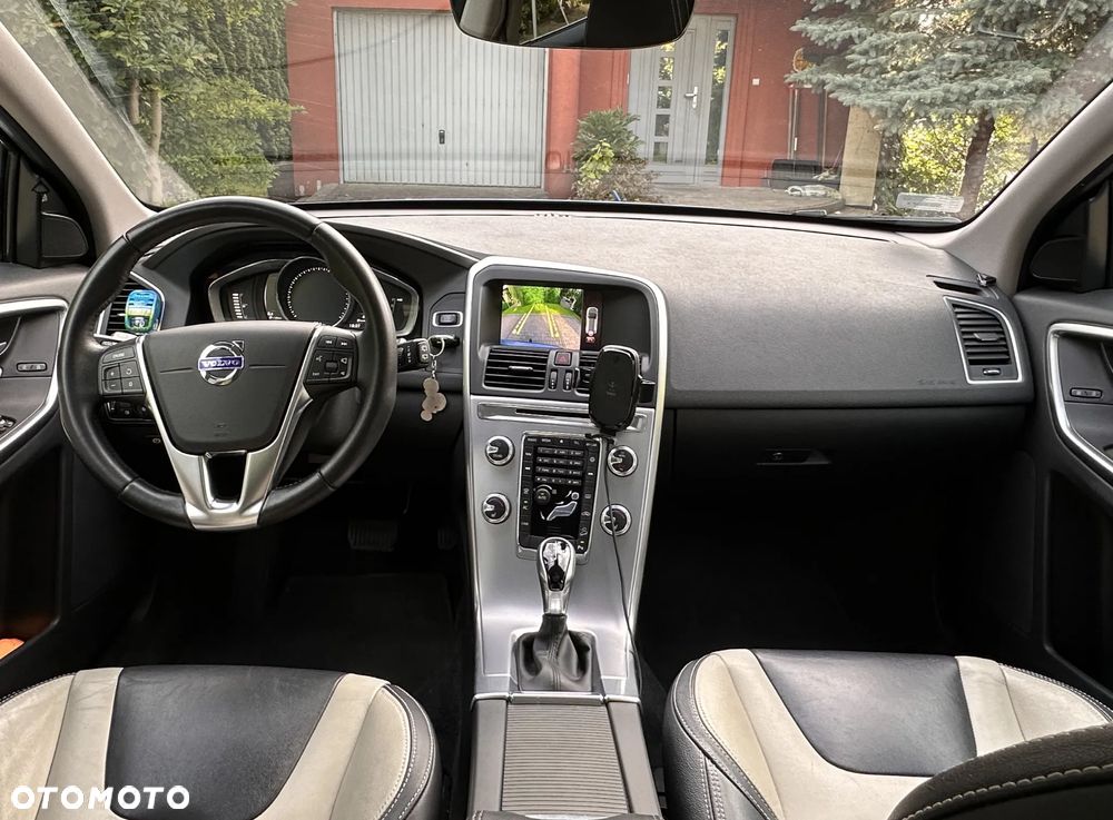 Volvo XC 60 D4 AWD Summum - 17