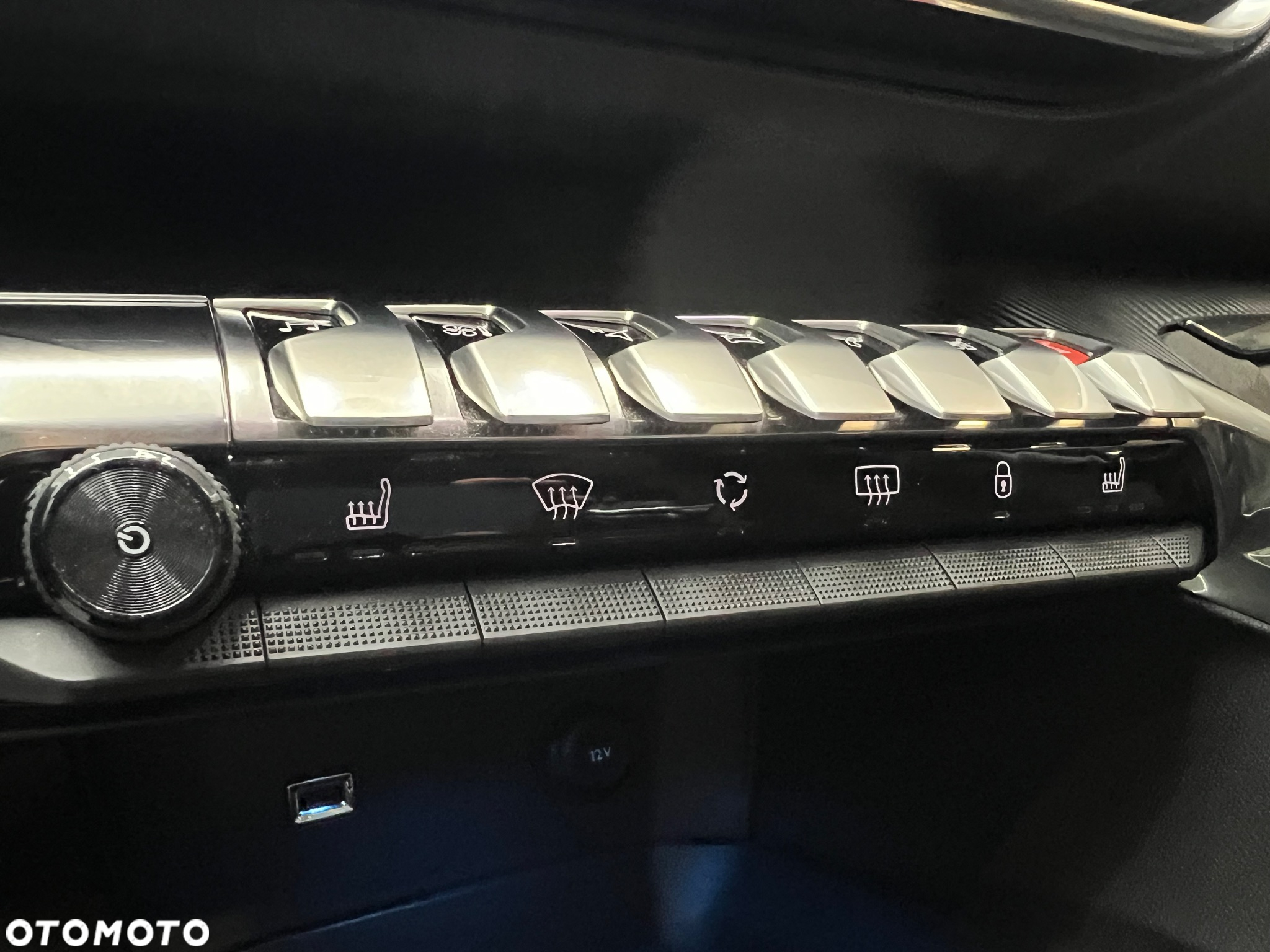 Peugeot 3008 PureTech 130 Stop & Start GPF Allure - 12