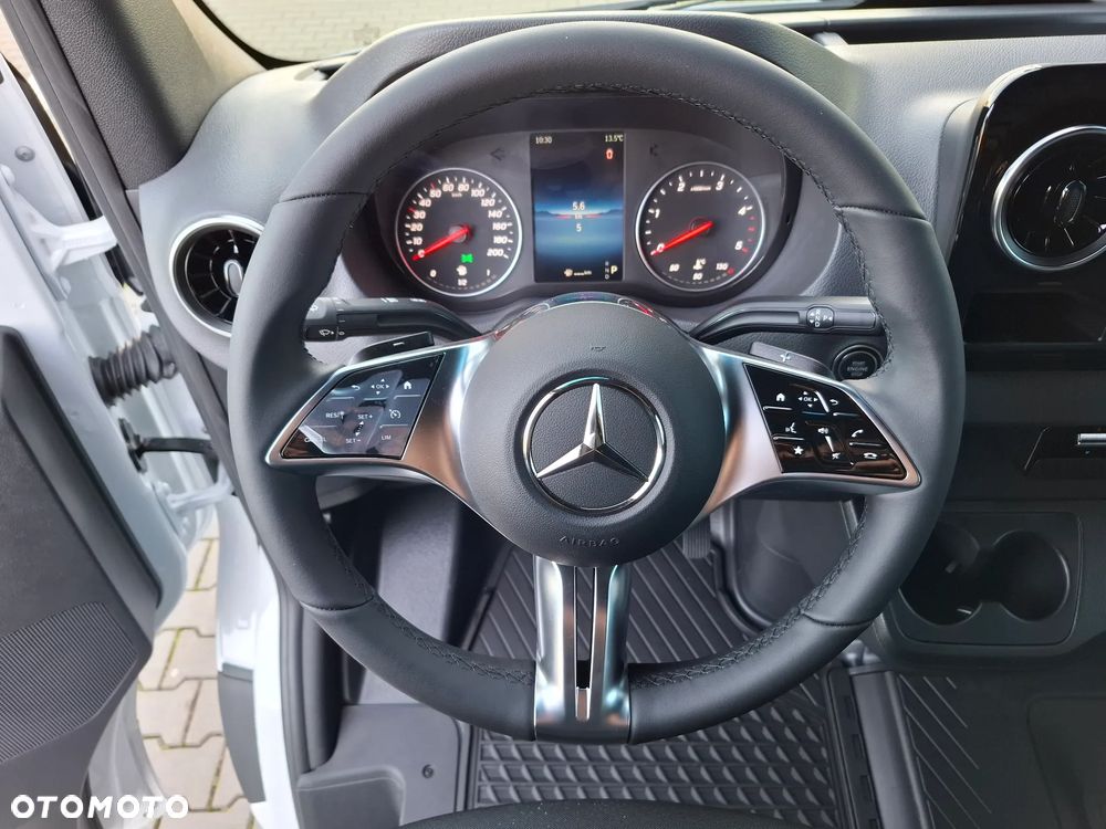 Mercedes-Benz Sprinter 319 CDI Furgon Ekstra Długi 4325+mm - 23