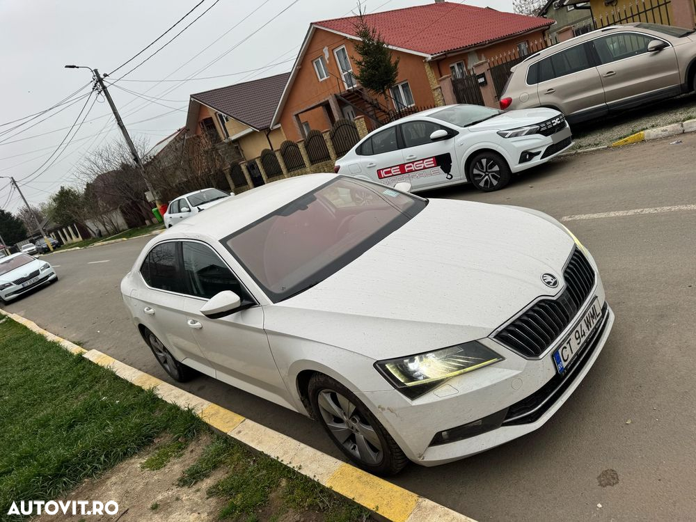 Skoda Superb 2.0 TDI DSG Ambition - 14