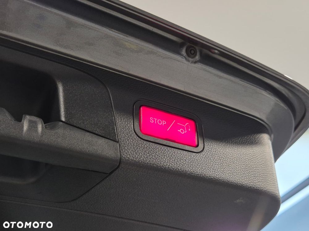 Mercedes-Benz GLC - 14