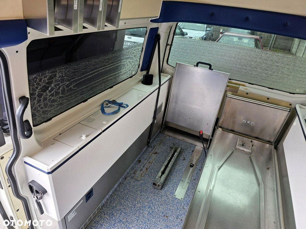 Volkswagen Transporter - 21