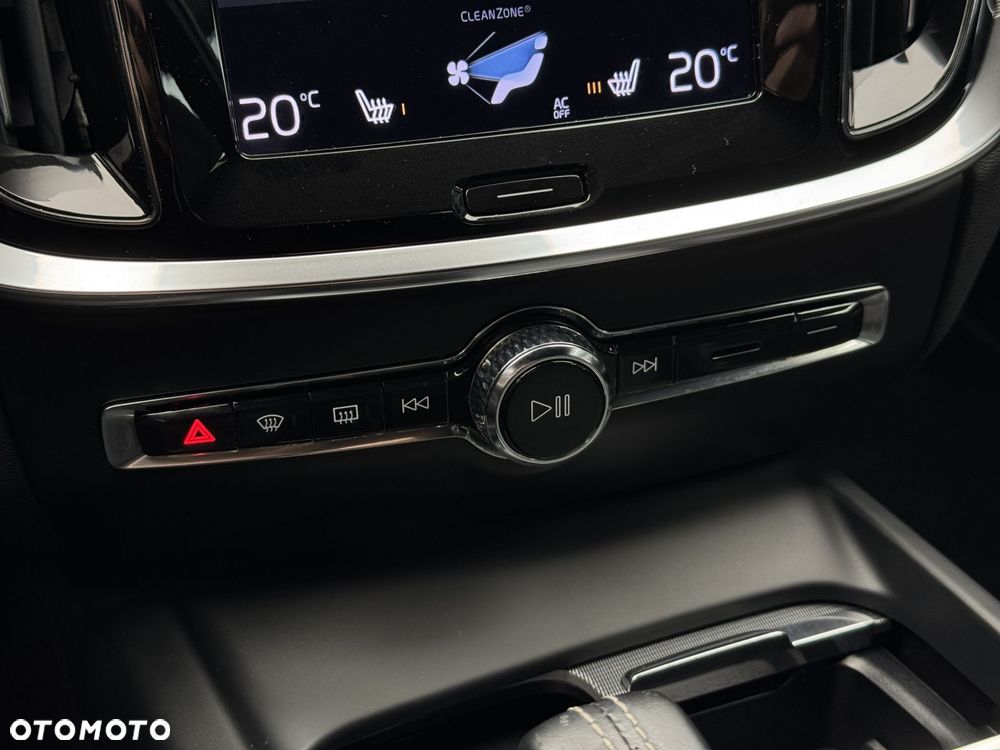 Volvo S60 T5 R-Design - 25