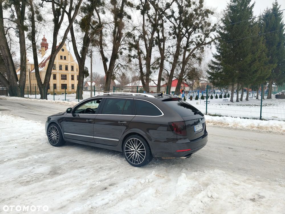 Skoda Superb 2.0 TDI DSG Exclusive - 20