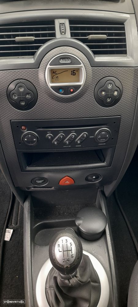 Renault Mégane Break 1.5 dCi Dynamique S - 6