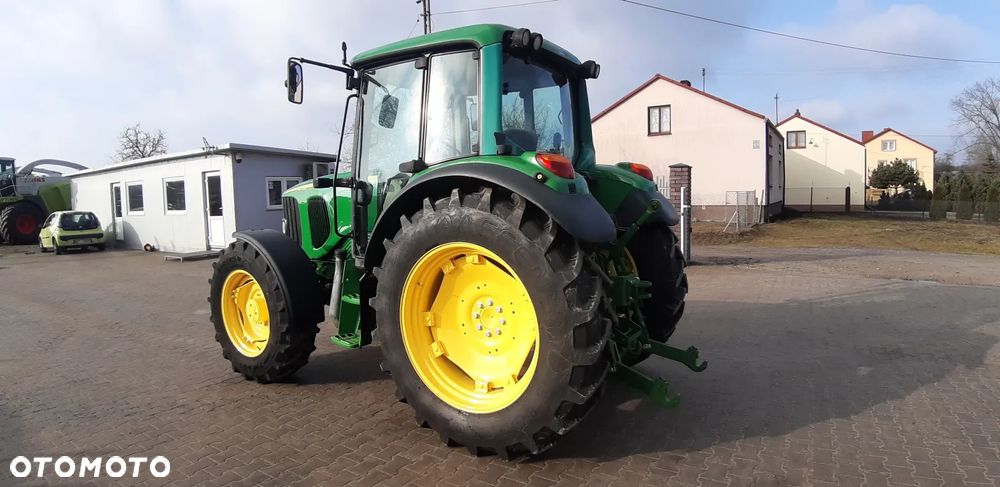John Deere 6120 - 8