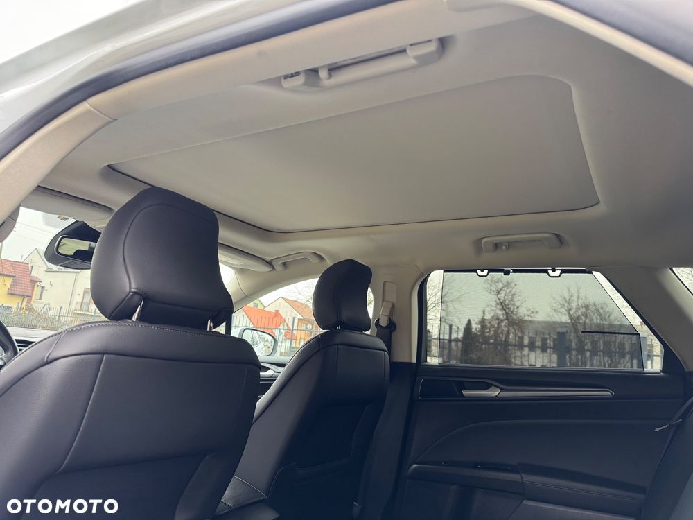 Ford Mondeo 2.0 TDCi Titanium PowerShift - 36