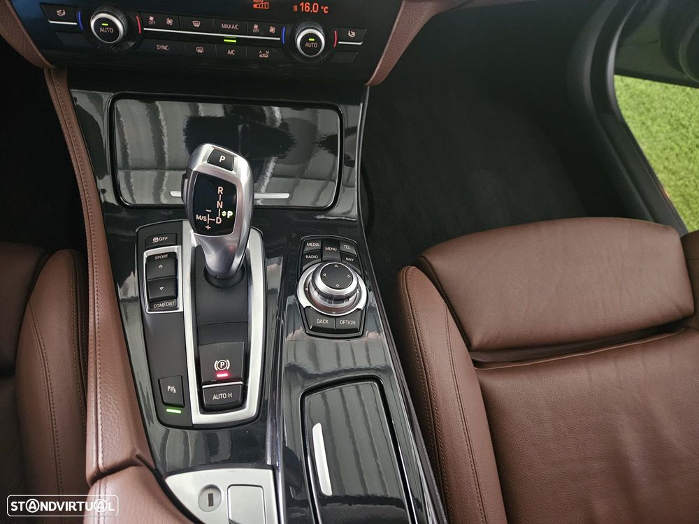 BMW 525 d Line Luxury Auto - 24