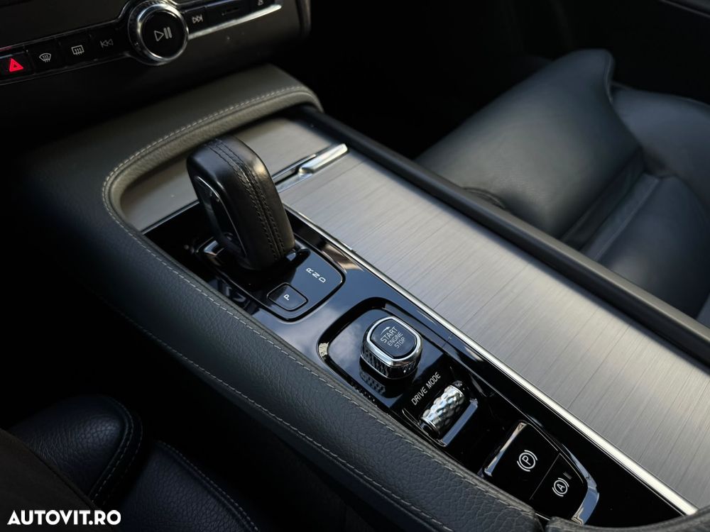 Volvo XC 90 B5 MHEV AWD 7 locuri Momentum Pro - 20