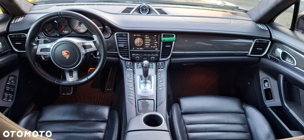 Porsche Panamera - 16