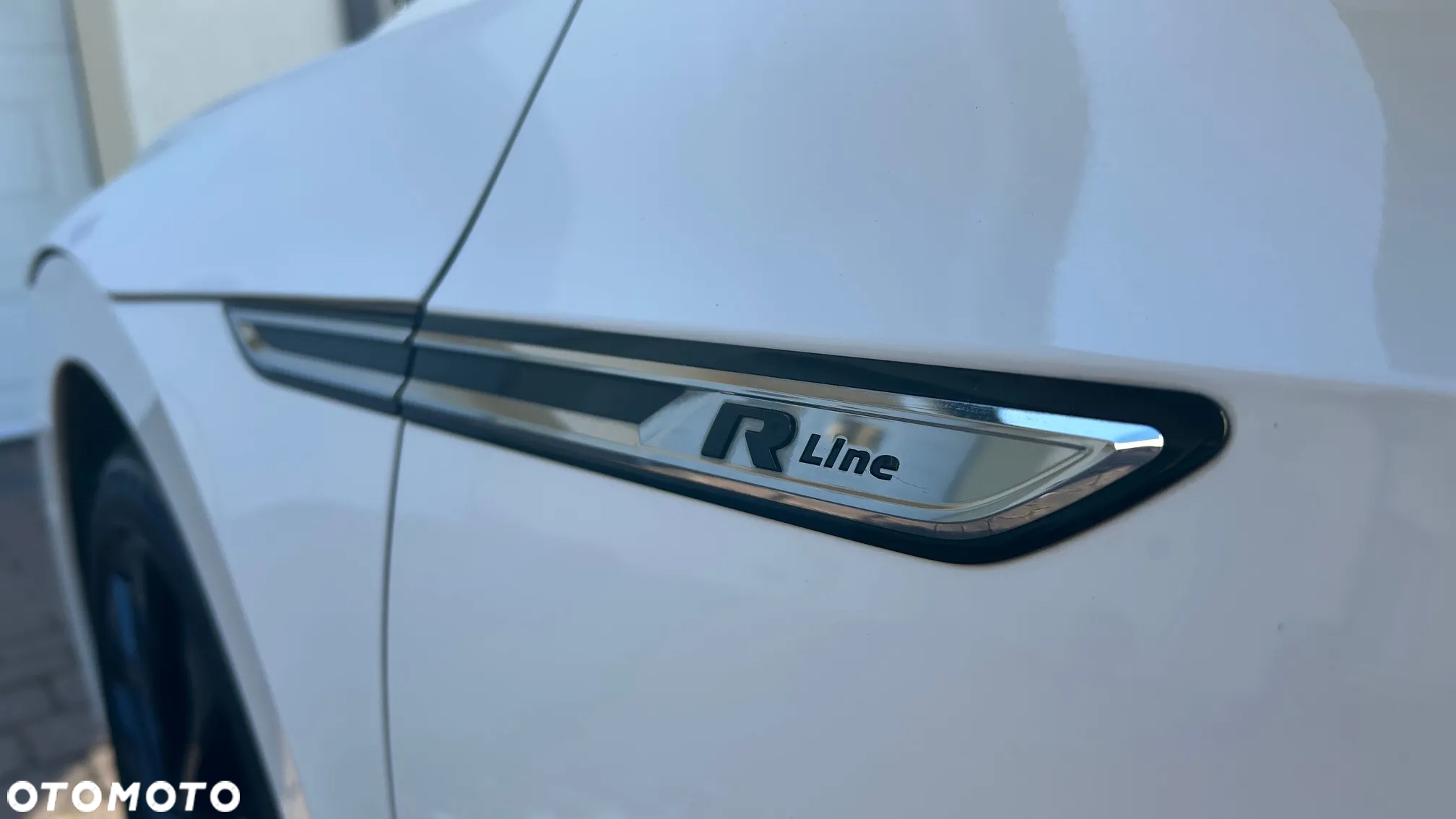 Volkswagen Arteon 2.0 TSI R-Line DSG - 25