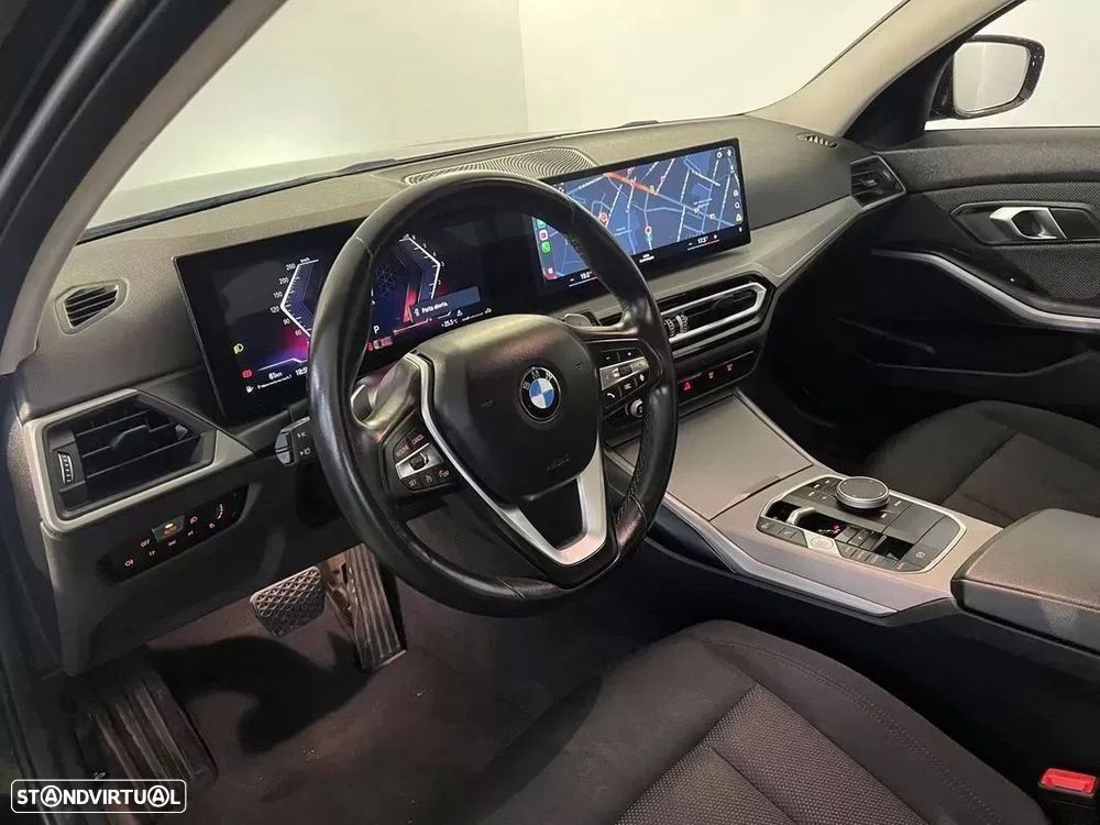 BMW 318 d Auto — fotografia 13