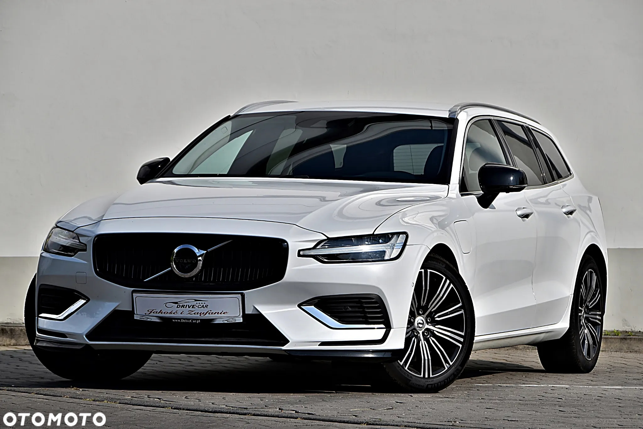 Volvo V60 T6 AWD Recharge Geartronic Inscription Expression - 2