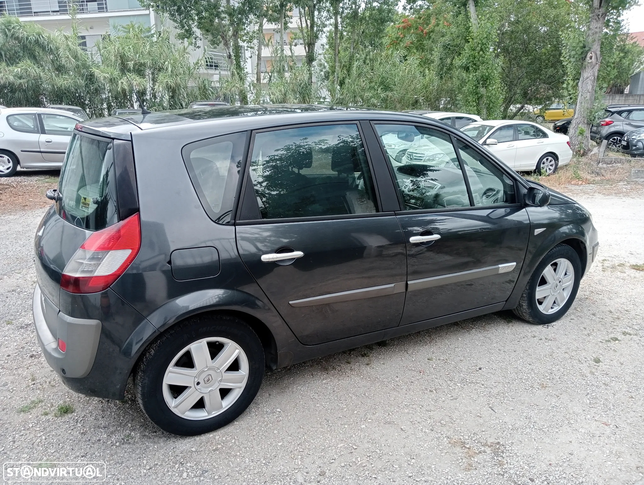 Renault Scénic 1.9 dCi Dynamique - 2