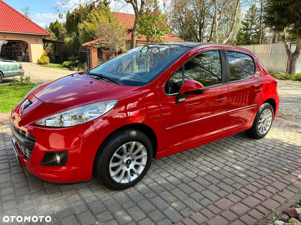 Peugeot 207 - 1