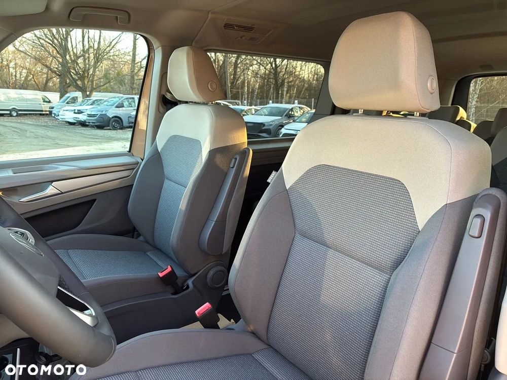 Volkswagen Multivan - 14