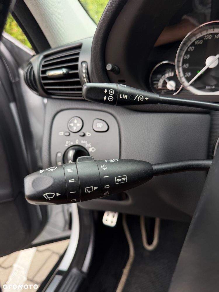 Mercedes-Benz Klasa C 180 Kompressor Automatik Avantgarde Sport Edition + - 7