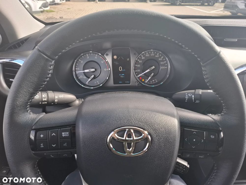 Toyota Hilux - 21