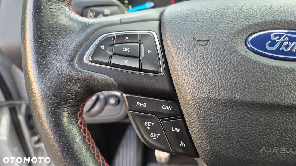 Ford Kuga 1.5 EcoBoost 2x4 ST-Line - 20