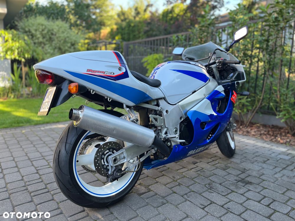 Suzuki GSX-R - 7