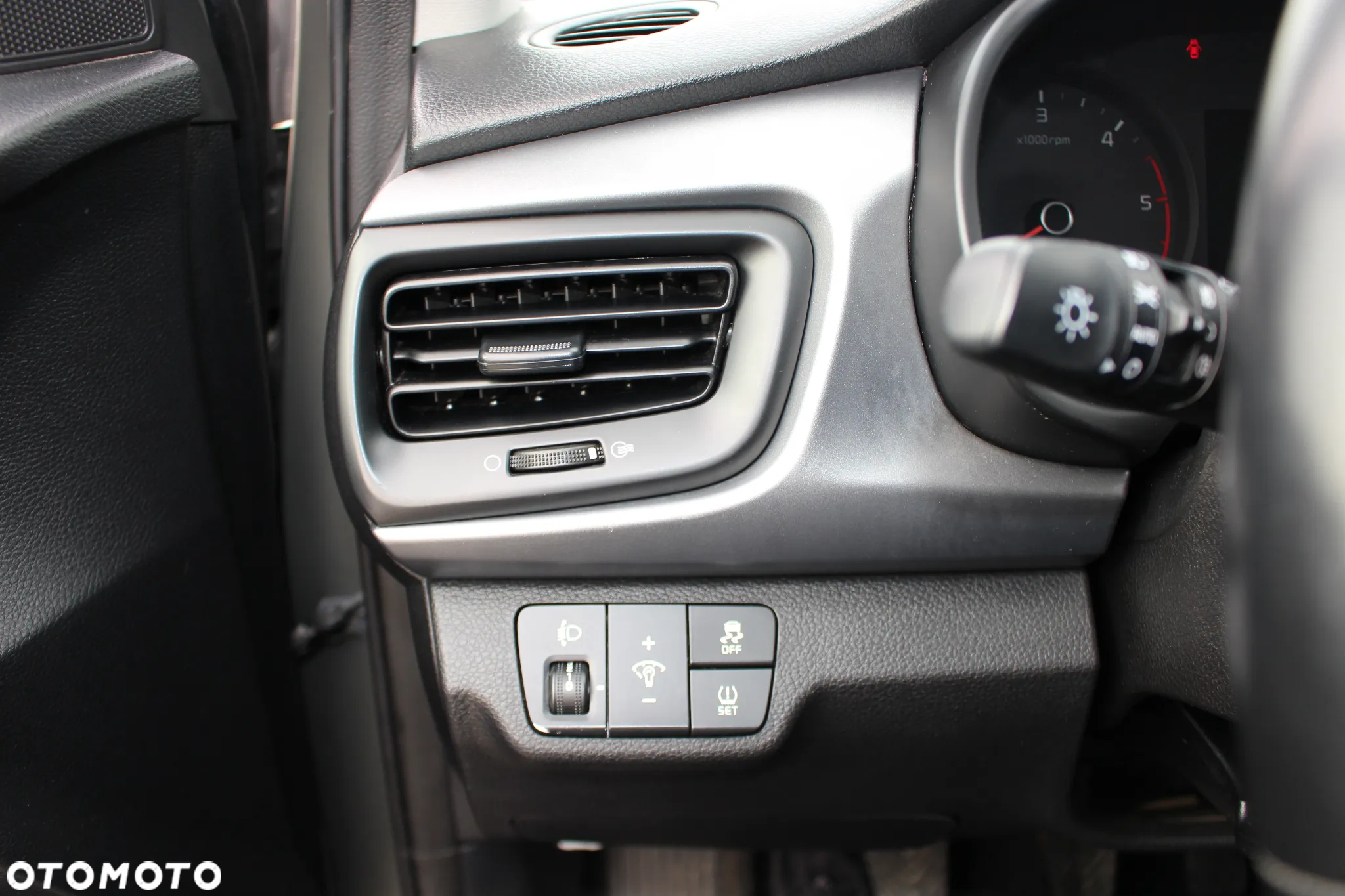 Kia Rio 1.4 crdi M - 19