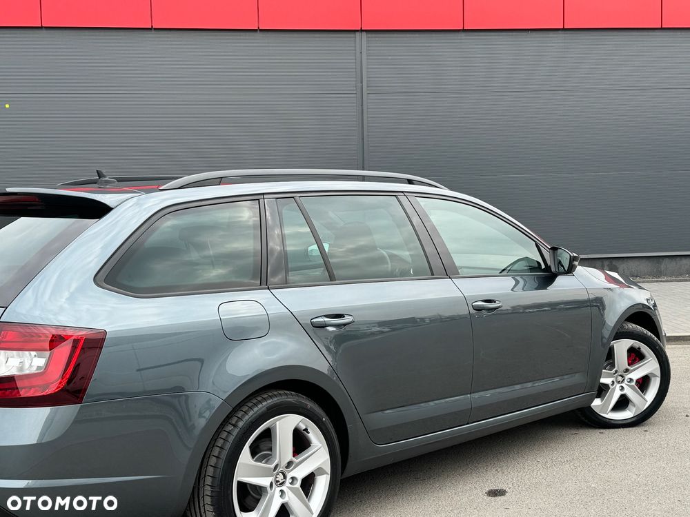 Skoda Octavia 2.0 TDI SCR RS DSG - 18