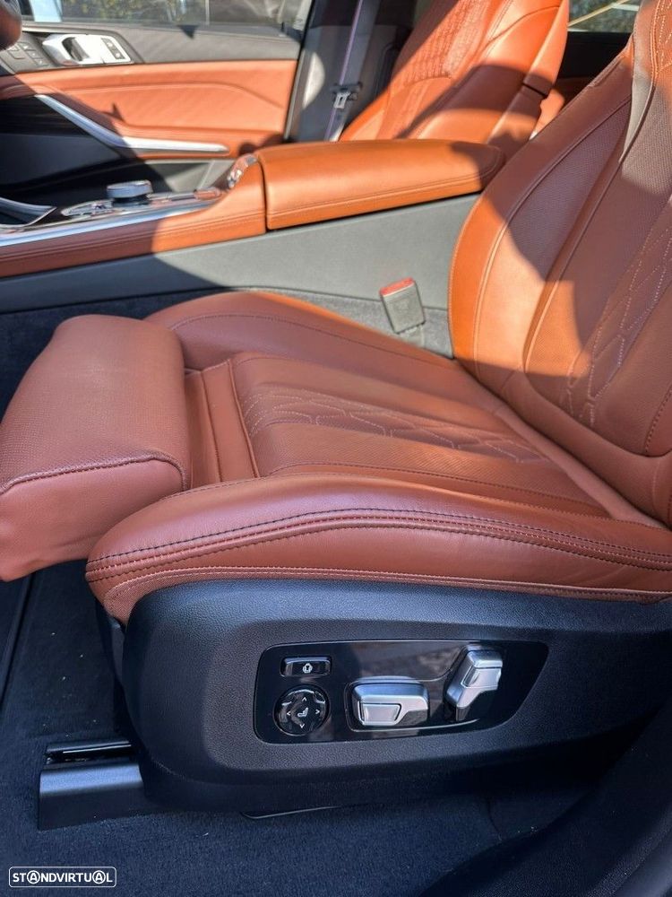 BMW X7 40 d xDrive Pack M Desportivo - 15