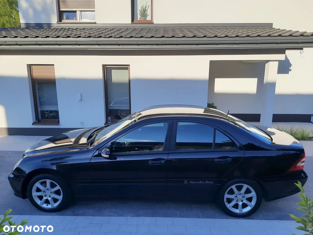 Mercedes-Benz Klasa C 180 Kompressor Sport Edition - 9