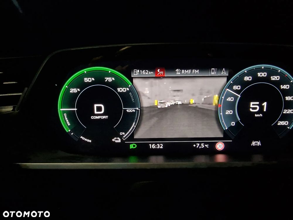 Audi e-tron 55 Quattro S line - 8