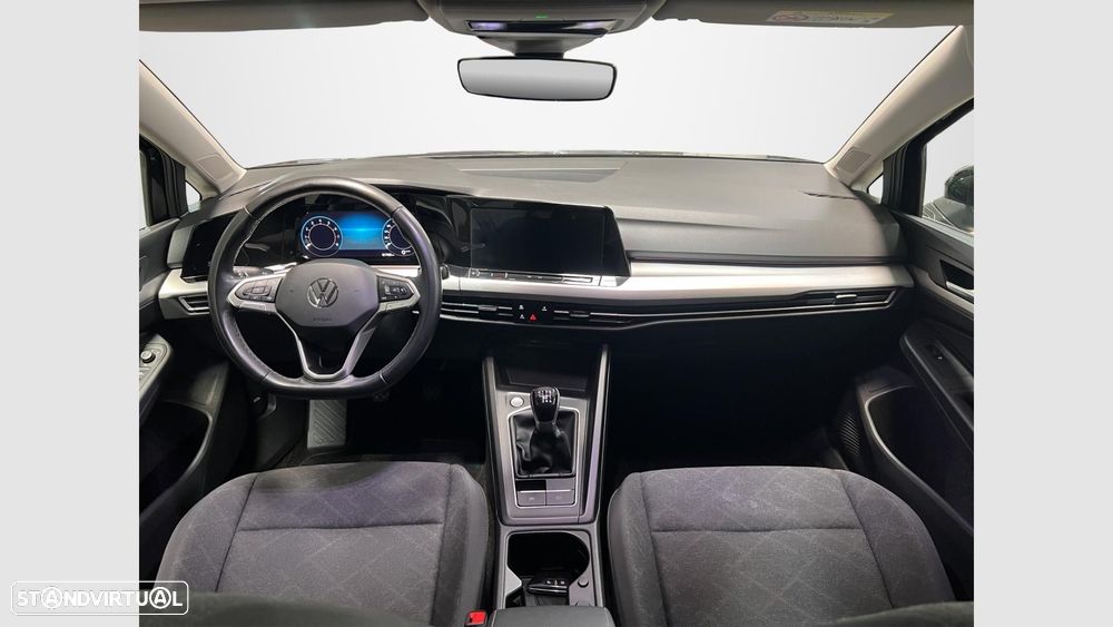 Volkswagen Golf 1.0 TSI Life — fotografia 13