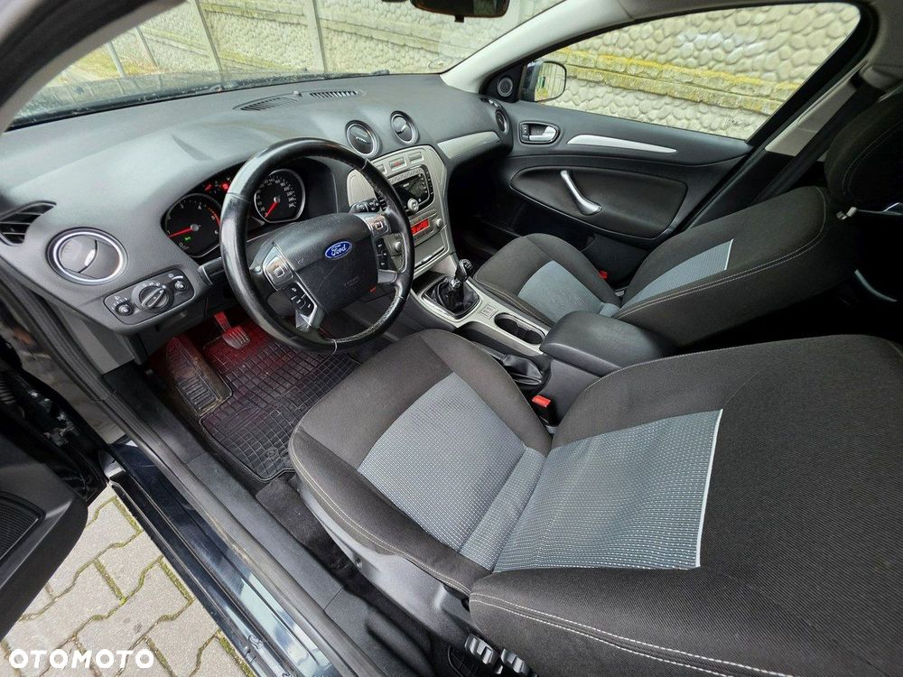 Ford Mondeo - 11