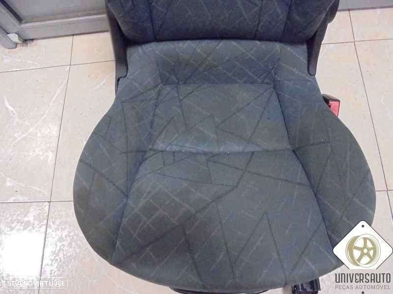 BANCO FRONTAL DIREITO SMART FORFOUR 2004 - 2