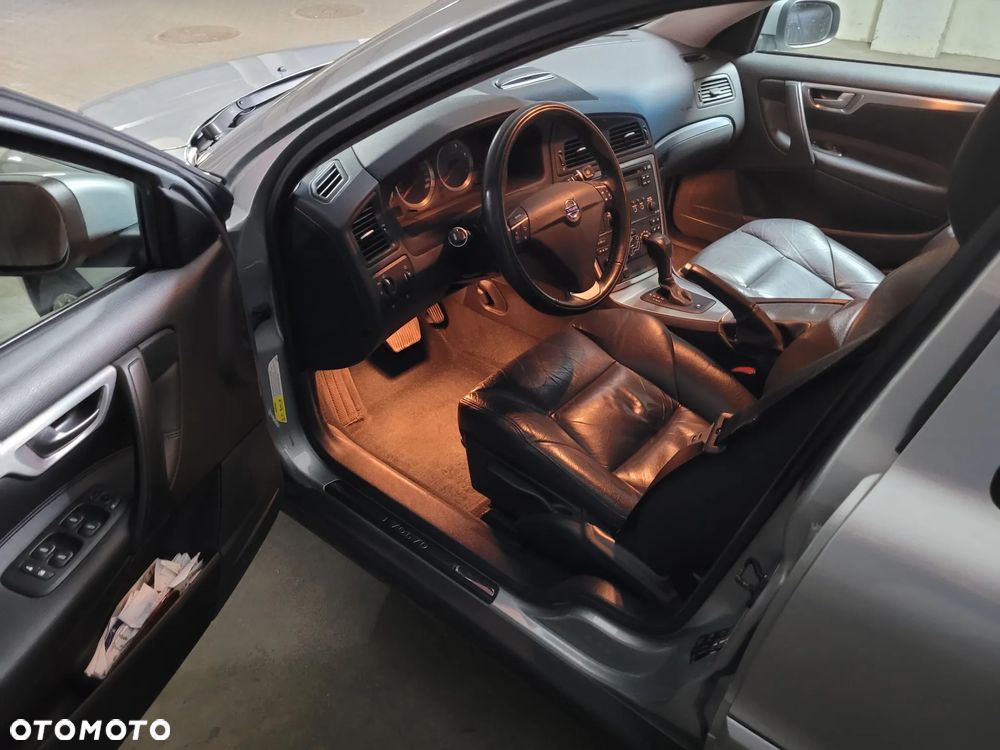 Volvo S60 2.4D Momentum - 7