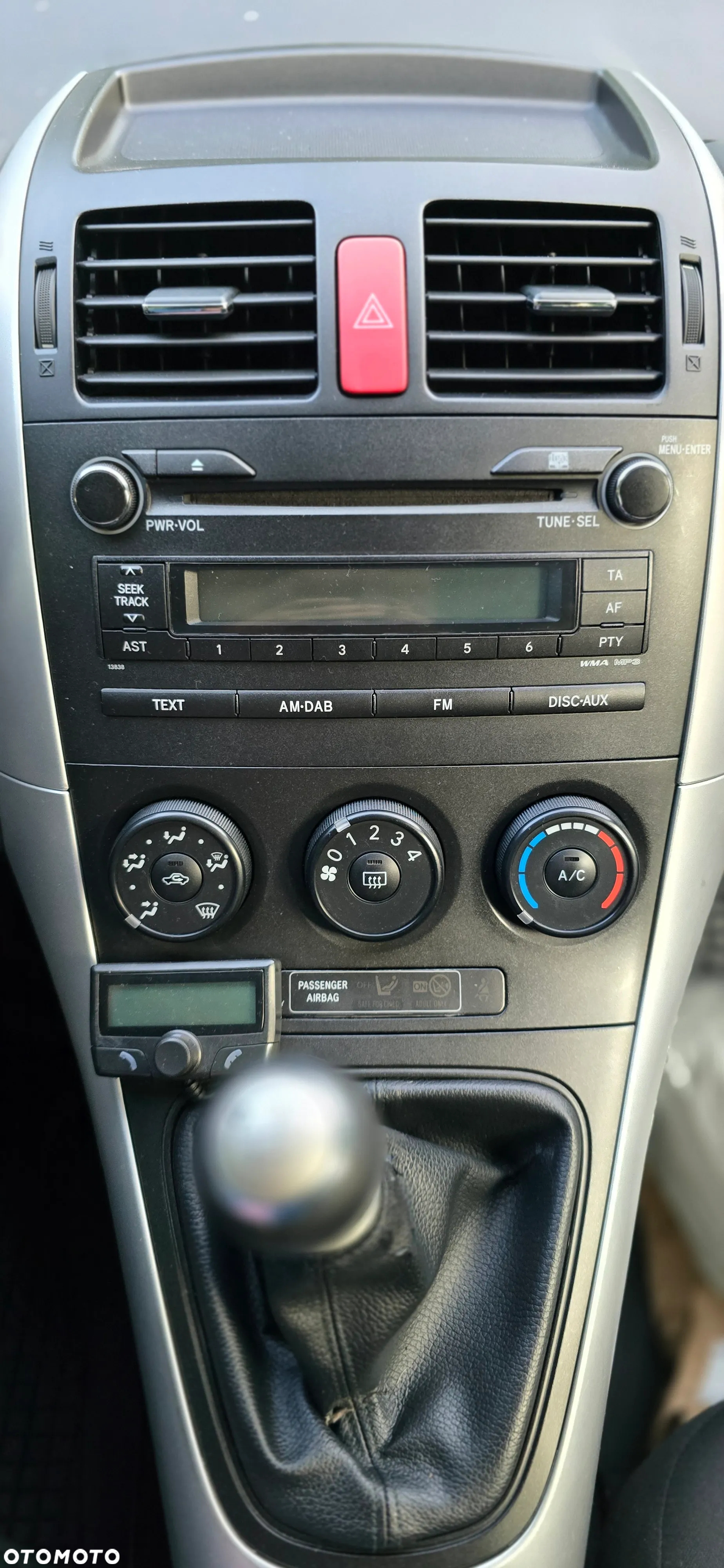 Toyota Auris 1.6 Luna - 10