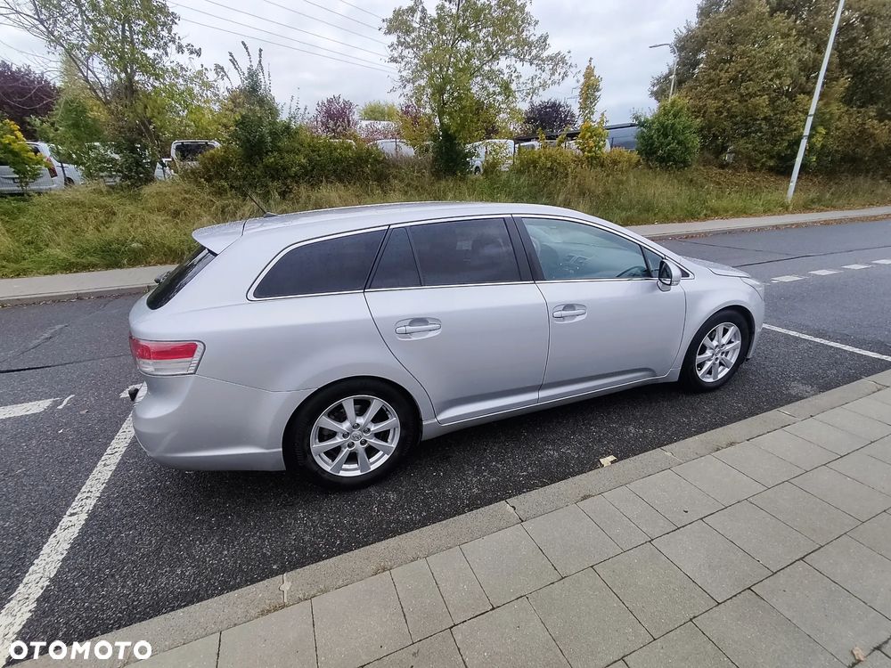 Toyota Avensis 2.0 D-4D Sol plus - 17