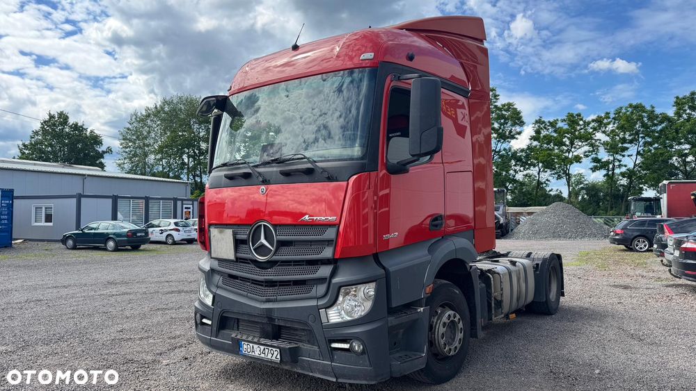 Mercedes-Benz Actros - 1
