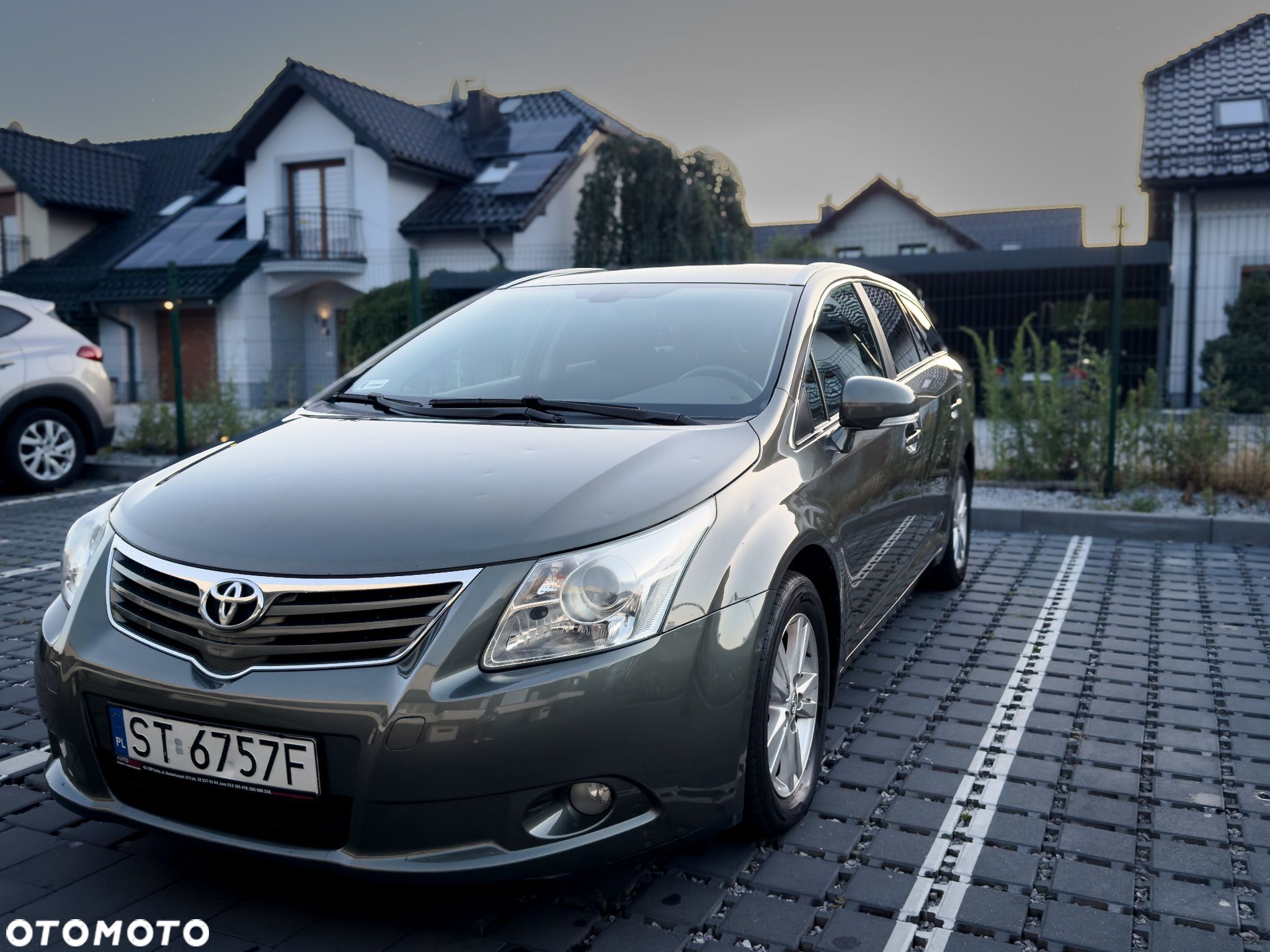 Toyota Avensis Combi 1.8 Comfort - 1