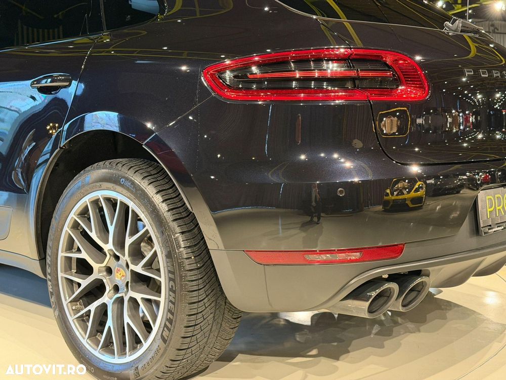 Porsche Macan Standard - 35